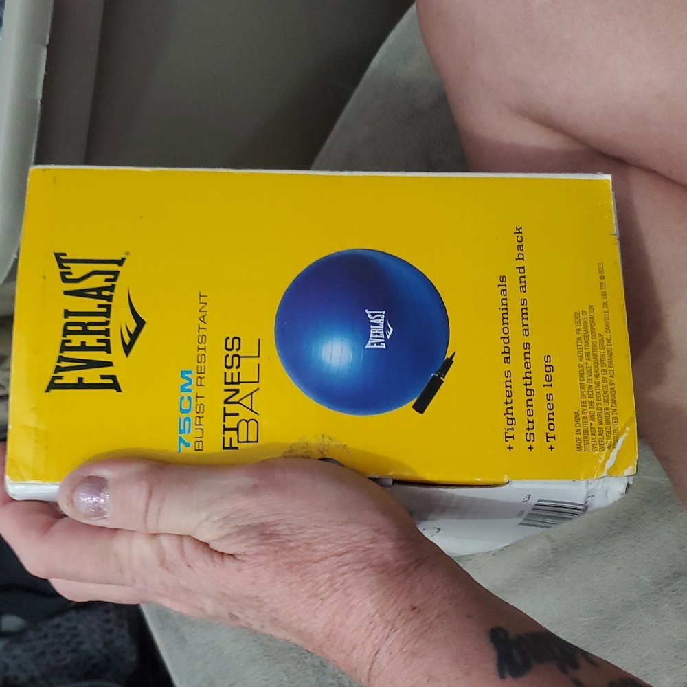 Everlast Blue Exercise Ball with Pump - Picture 2 of 3